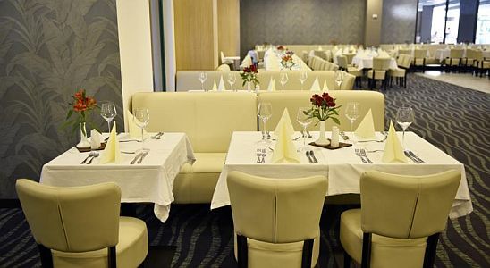 Portobello Wellness Hotel 4* uitstekend restaurant in Esztergom