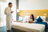 Hotel Yacht & Wellness Siofok - romantyczny i elegancki pokój hotelowy