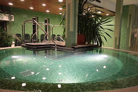 Yacht Hotel Wellness Siofok 4* weekend wellness w Siofok