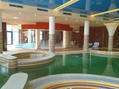 4* Borostyan Med Spa Hotel, termiskt hotell i Nyíradony