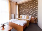 Aqua Hotel Kistelek - Cameră ieftină de hotel cu demipensiune și intrare la băile termale