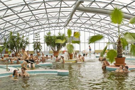 Thermisch zwembad in Cserkeszolo voor wellnessweekend