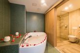 Jacuzzi Cameră Hotel în Balatonfured la Akademia Wellness Hotel 4*