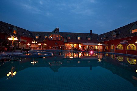 Hotel Balneario Termal Liget - relajamiento en Hungría