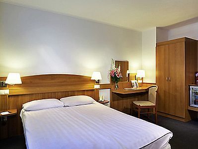 Hotel Mercur Budapest, hotel cu promoţii aproape de Szell Kalman ter