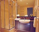 ブダペストのAdina Apartment Hotel　にある心地良いお風呂 