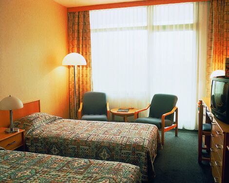 Hotel Danubius Health Spa Resort Helia - alojamiento elegante en Budapest - habitación