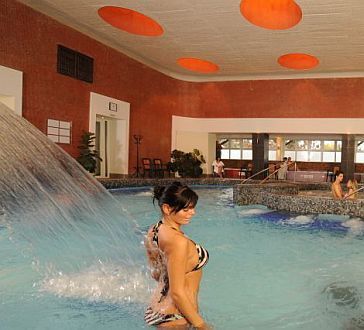 Pakiety wellness w Wellness Spa Hotel Flora 3* w Egerze