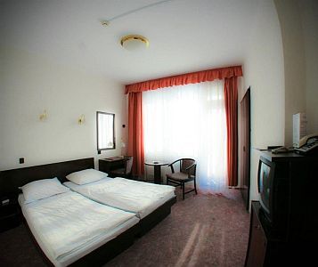 Hotel Debrecen Nagyerdo - Hôtel pas cher à Debrecen, près du Grand Bois (Nagyerdo)