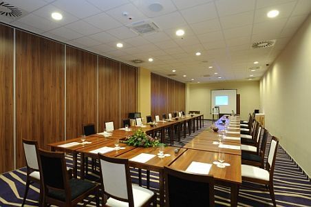 Hotell i Szeged - modern konferenshall - Forras Hotell