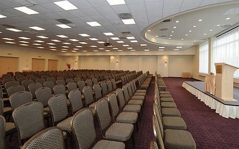 Conferentie-, vergader- en evenementenzaal in het Hotel forras in Szeged, Hongarije