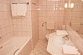 La salle de bains - Balaton Club Aliga - hôtels et villas différent