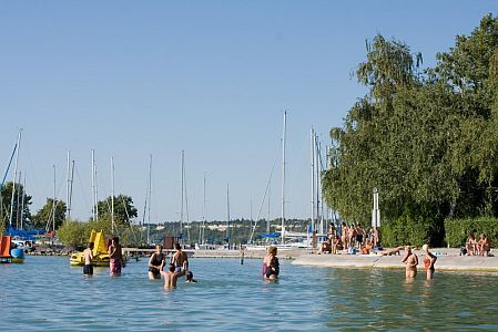 Hotel Club Aliga met gunstige aanbod, aan het mooiste strand van Balaton