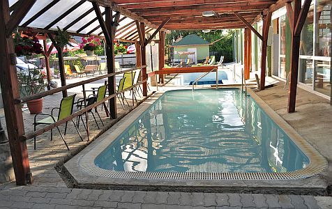 Hotel Hajnal Mezőkövesd - piscine extérieure d'eau thermale