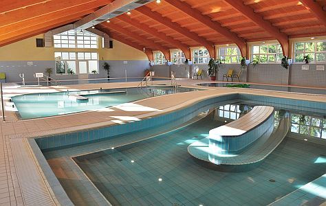 Hotel Hajnal in Mezokovesd, Hongarije - goedkoop wellness weekend bij het Zsory-bad - binnenbad