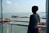 Panorama del lago Balaton desde la terraza del Hotel Helikon