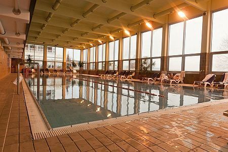 Wellness-paket vid Balatonsjön Keszthely på Helikon Hotel